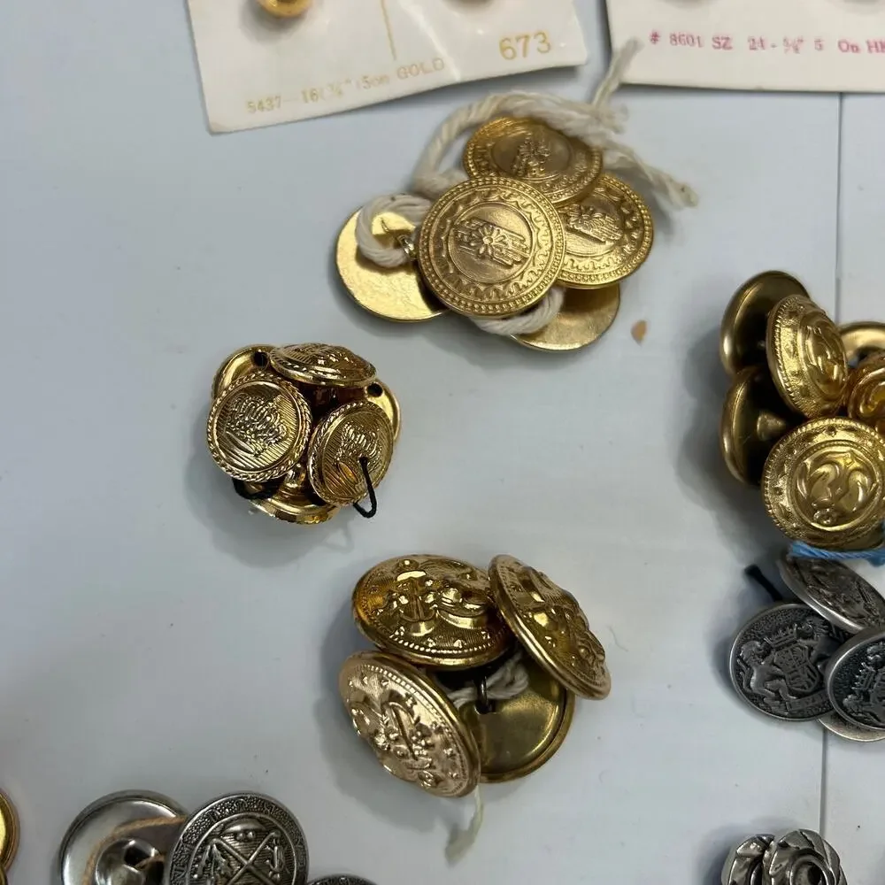 Vintage‎ Metallic and Plastic Button Lot Loose and Carded